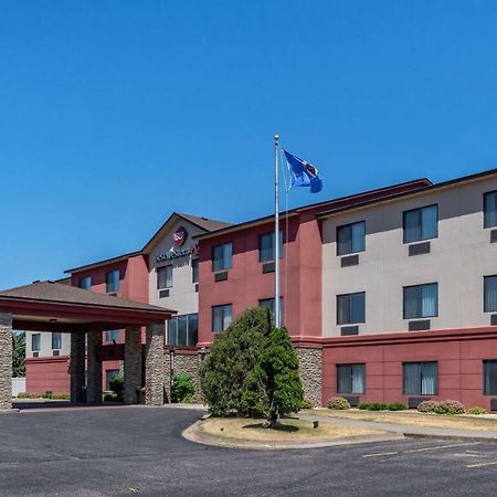 Best Western Plus Chelsea Hotel Monticello Bagian luar foto