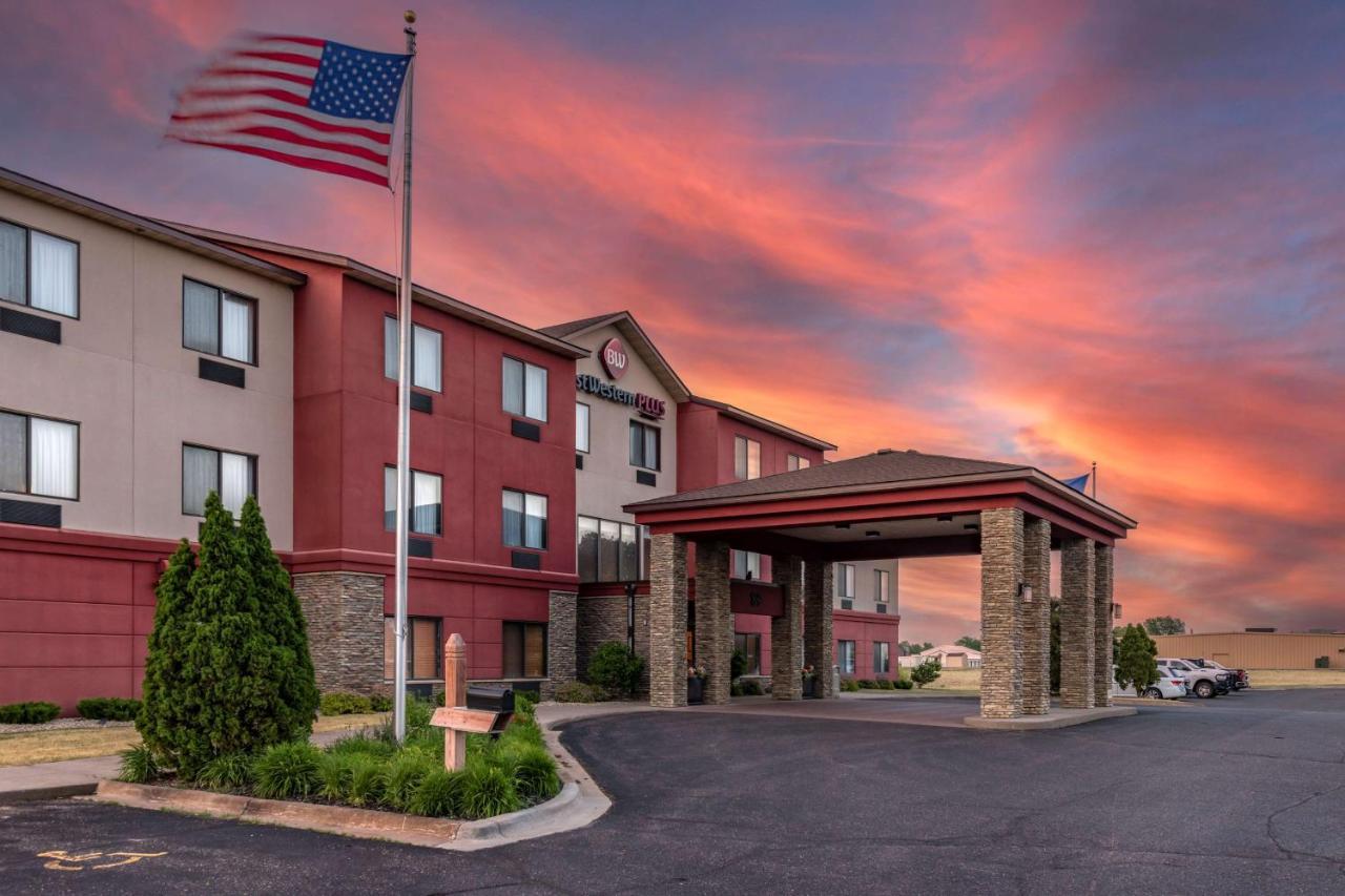 Best Western Plus Chelsea Hotel Monticello Bagian luar foto