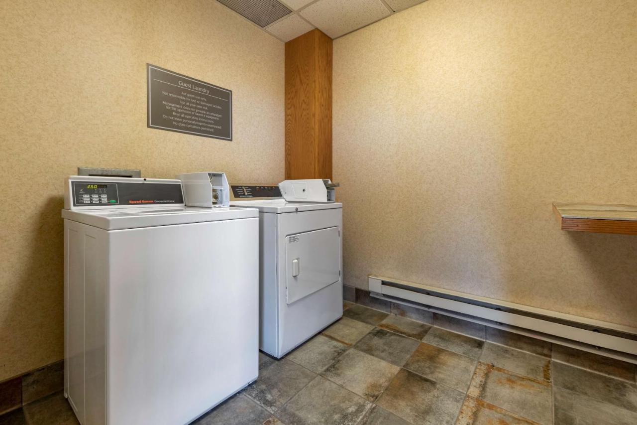 Best Western Plus Chelsea Hotel Monticello Bagian luar foto