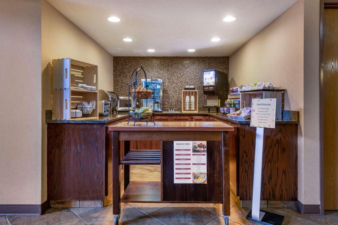 Best Western Plus Chelsea Hotel Monticello Bagian luar foto