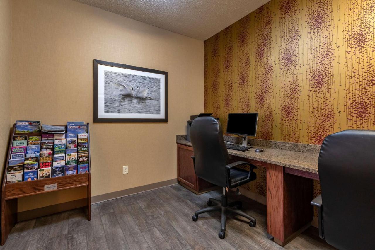 Best Western Plus Chelsea Hotel Monticello Bagian luar foto