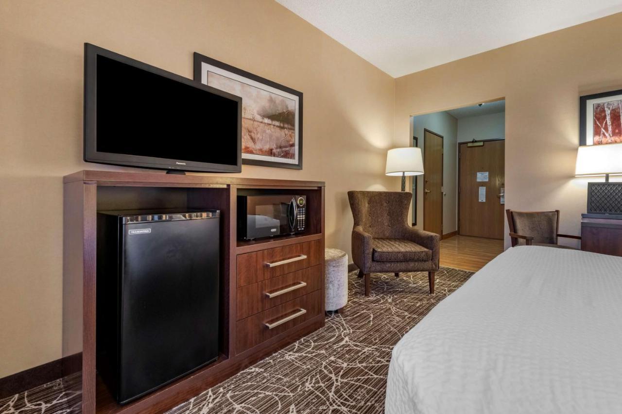 Best Western Plus Chelsea Hotel Monticello Bagian luar foto