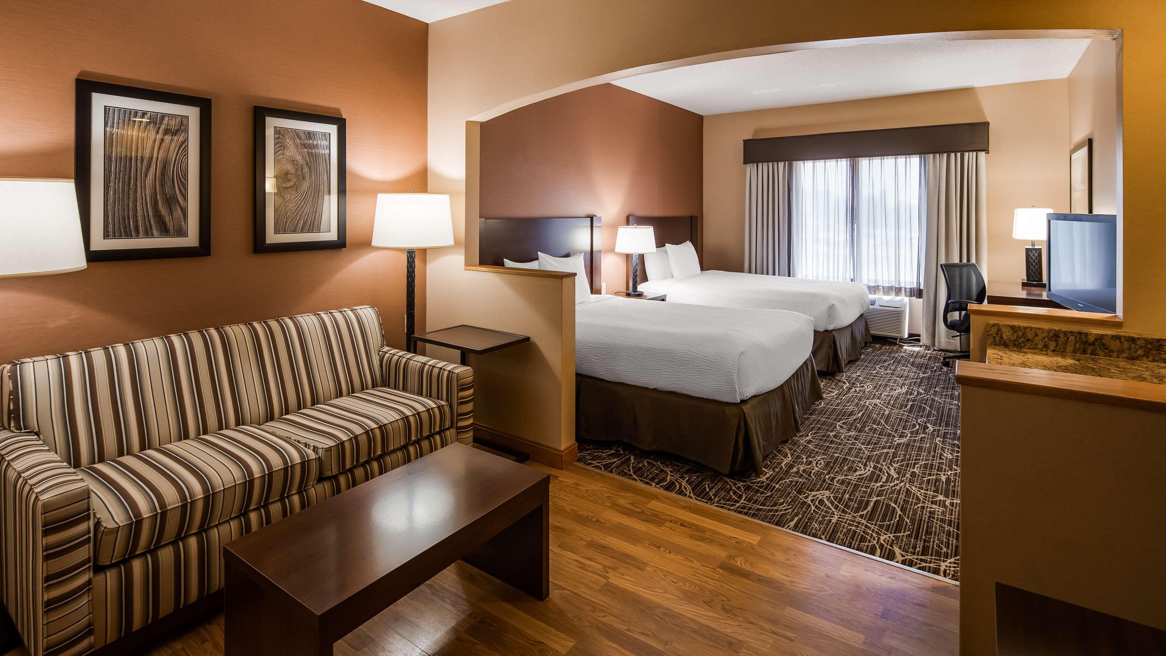 Best Western Plus Chelsea Hotel Monticello Bagian luar foto