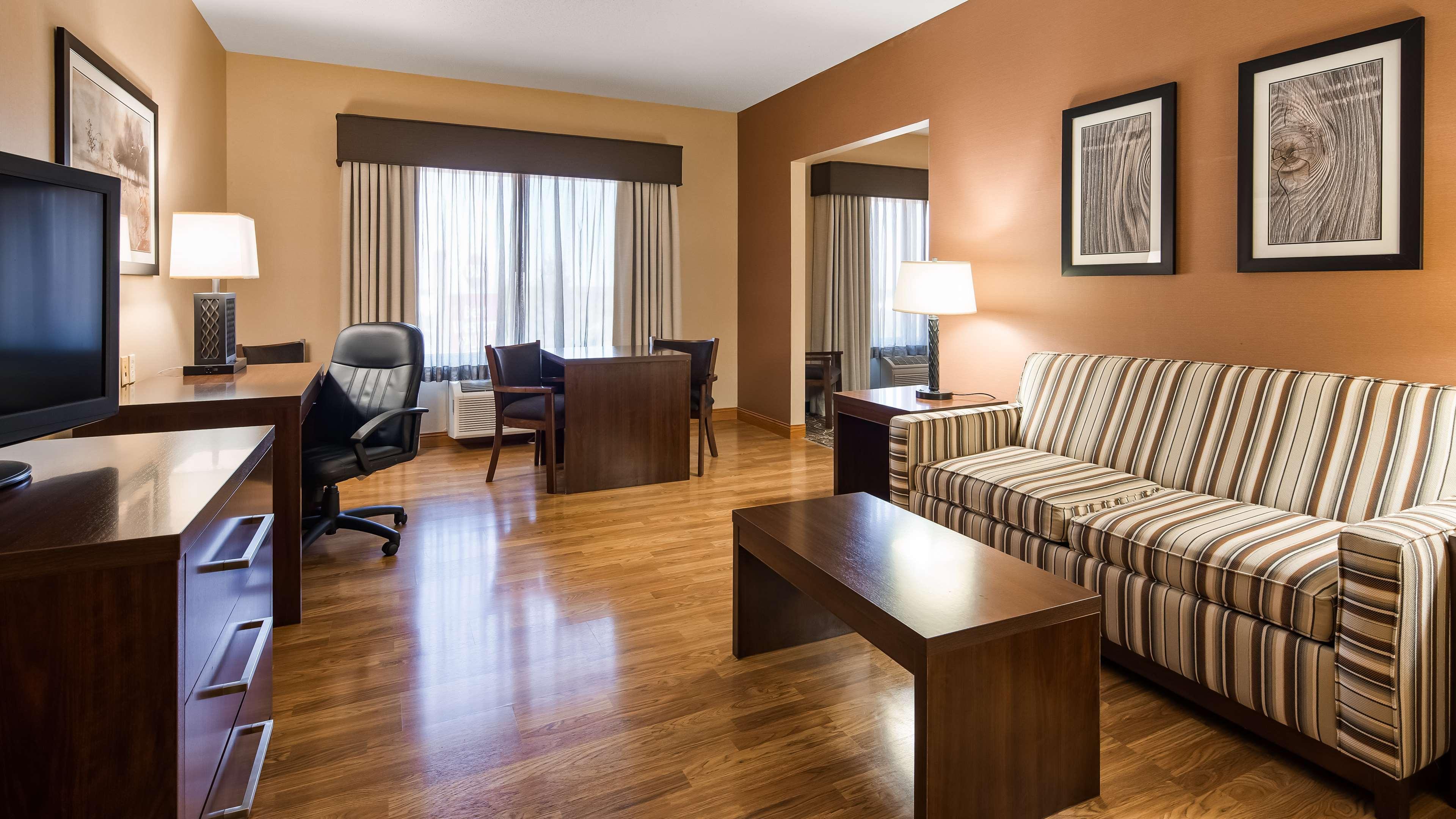 Best Western Plus Chelsea Hotel Monticello Bagian luar foto